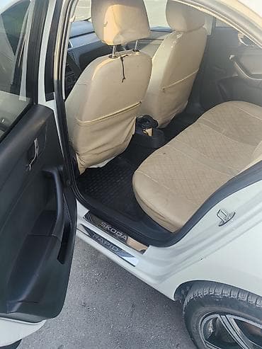 посадка авто: Skoda Rapid: 2016 г., 1.6 л, Ручные, Бензин, Седан — 7