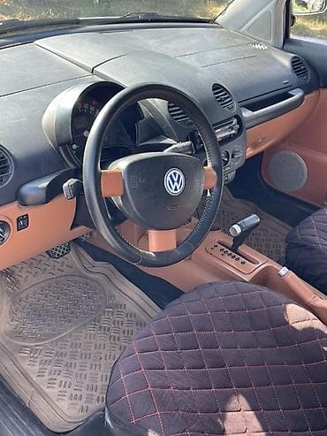Volkswagen Bettle: 1999 г., 2 л, Автомат, Бензин, Хэтчбэк — 4