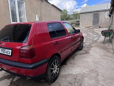 Volkswagen Golf: 1993 г., 1.8 л, Механика, Бензин, Хэтчбэк — 4