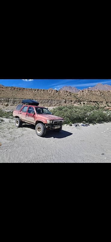 Унаа: Toyota 4Runner: 1991 г., 3 л, Кол менен иштөөчү, Бензин, Жол тандабас — 2