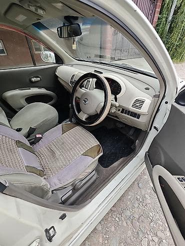 Продажа авто: Nissan March: 2004 г., 1.3 л, Автомат, Бензин, Хэтчбэк — 3