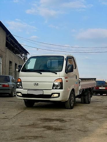Продажа авто: Hyundai Porter: 2019 г., 2.5 л, Автомат, Дизель, Фургон — 2