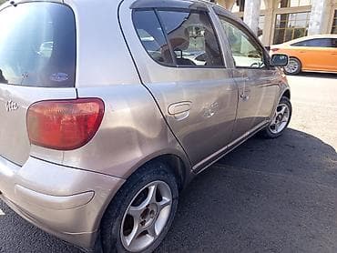 рага на авто: Toyota Vitz: 2003 г., 1.3 л, Вариатор, Бензин, Хетчбек — 4
