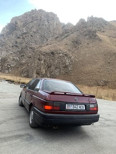 бампер поло седан: Volkswagen Passat: 1990 г., 1.8 л, Механика, Газ, Седан — 3