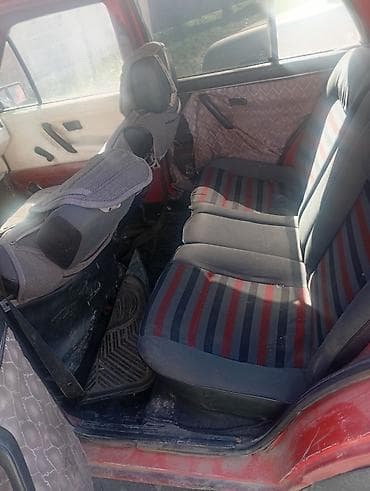 ижара авто: Volkswagen Golf: 1989 г., 1.8 л, Кол менен иштөөчү, Бензин, Хетчбек — 6