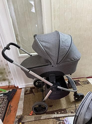Коляска, цвет - Серебристый, Б/у at lalafo.kg Коляска, цвет - Серебристый, Б/у