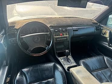 560 sec: Mercedes-Benz E-Class: 1997 г., 4.2 л, Автомат, Бензин, Седан — 5