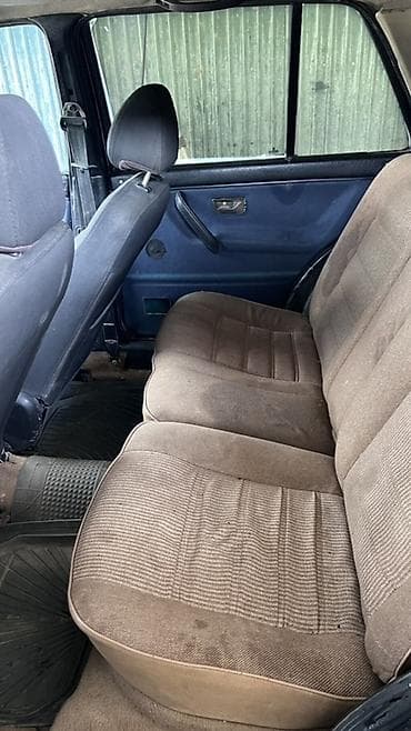 Volkswagen Golf: 1988 г., 1.8 л, Механика, Бензин, Хэтчбэк — 7