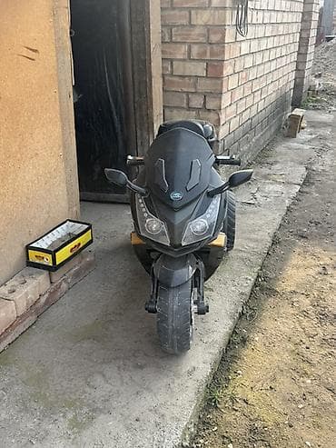 Детский электрокар, Б/у