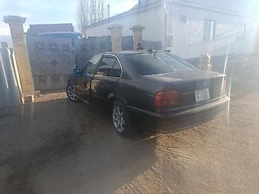 gac aion v цена: BMW 5 series: 1998 г., Механика, Седан — 4
