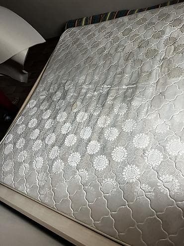 Спальный матрас, Двуспальный, Боннельная система пружин, Жаккард, Матрасы средней жесткости