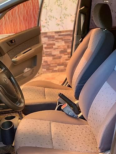 бюджетные авто: Продаётся автомобиль (хэтчбек/минивэн) с просторным и практичным — 4