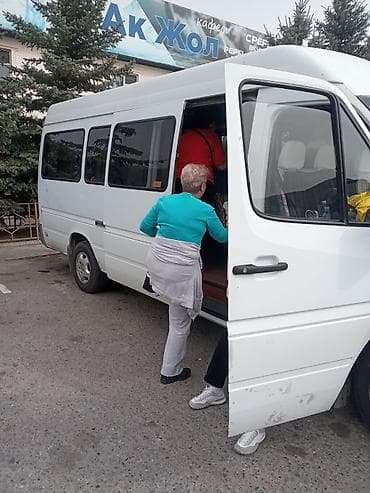 детали на спринтер: Пассажирский микроавтобус Mercedes-Benz Sprinter 312D - Комфортный — 6
