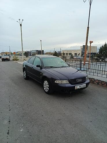Audi A4: 1996 г., 1.8 л, Механика, Бензин, Седан