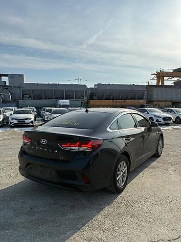 lexsus es: Hyundai Sonata: 2021 г., Седан — 5