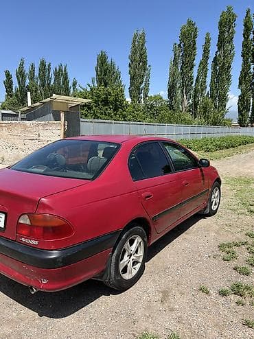 platz vitz: Toyota Avensis: 2000 г., 1.8 л, Механика, Бензин, Седан — 4
