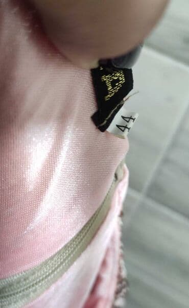 шикарные платья больших размеров: Продаю волшебное вечернее платье. Размер 44, но оно стрейч, можно до — 2