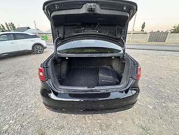 Унаа: Volkswagen Jetta: 2012 г., 1.6 л, Автомат, Бензин, Седан — 9