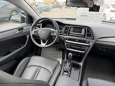 Hyundai Sonata: 2022 г., 2 л, Автомат, Газ, Седан — 10
