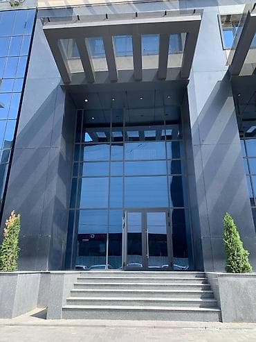 Аренда офисов, 48 м², В бизнес центре, 1 линия, С оборудованием, С отдельным входом