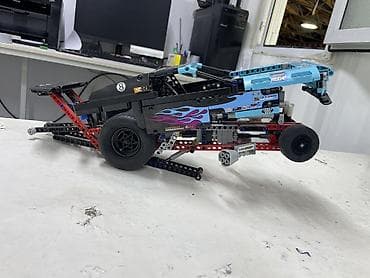 Конструктор LEGO Technic — драгстер/горячий родстер - Модель