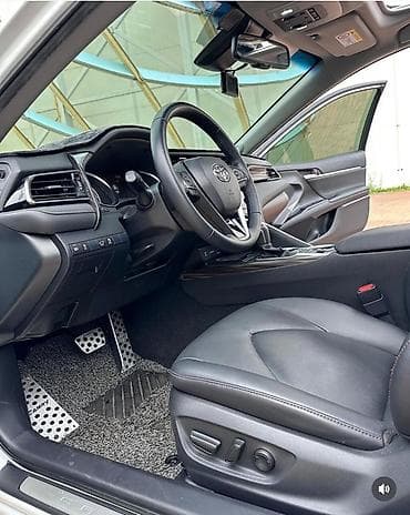 Toyota Camry: 2019 г., 2.5 л, Автомат, Гибрид, Седан — 6