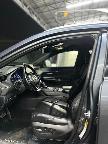 camry 2018: Toyota Venza: 2020 г., 2.5 л, Гибрид, Кроссовер — 3