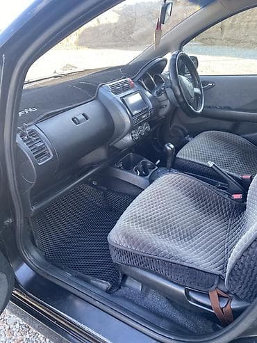 авто фрион: Honda Fit: 2003 г., 1.3 л, Вариатор, Бензин, Хэтчбэк — 6