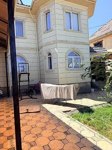🏡 Продается добротный 2-этажный кирпичный дом в Селекционном! 📍 172 lalafo.kg да 🏡 Продается добротный 2-этажный кирпичный дом в Селекционном! 📍 172