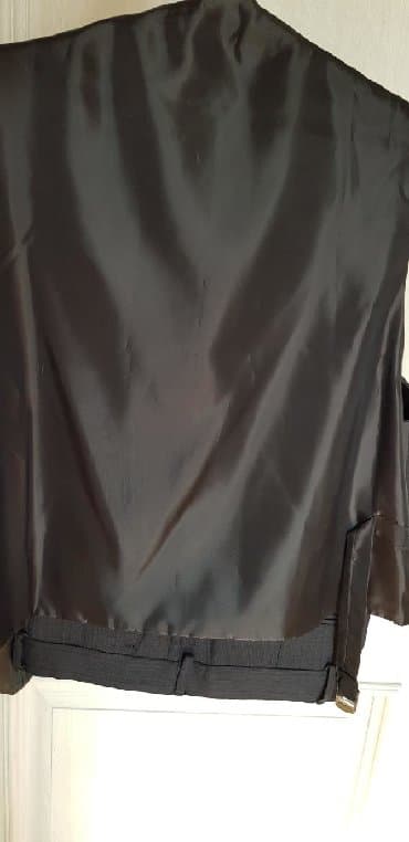 second hend: Продаю б/у костюм- тройку ( костюм, жилет, брюки). Размер 54. В — 5