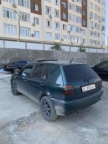 jeep compas: Volkswagen Golf: 1996 г., 1.6 л, Механика, Бензин — 2