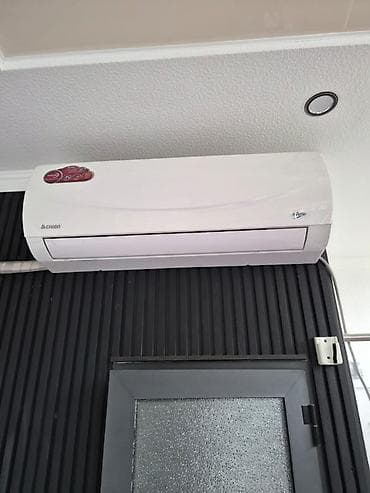 Торговое оборудование для магазина/шоурума 1. 50000 4 - 4 штуки тумбы