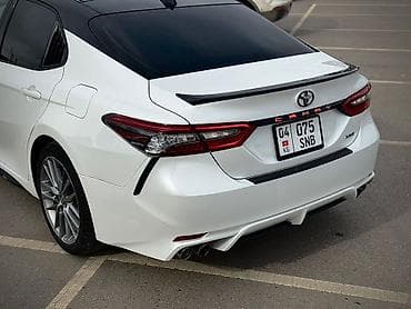 камиры: Toyota Camry: 2021 г., Бензин, Седан — 5