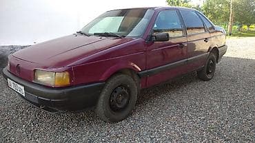 Унаа сатуу: Volkswagen Passat: 1989 г., 1.8 л, Кол менен иштөөчү, Бензин, Седан — 3