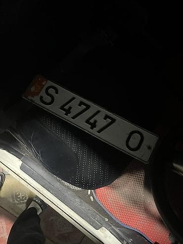 Автомобильный номерной знак с комбинацией S 4747 O. Подложка номер:2