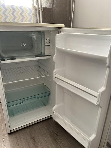 led лампа: Холодильник LG, Б/у, Однокамерный, 60 * 140 * 50 — 2