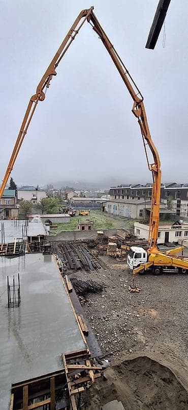 бетонный насос: Бетононасос, Mercedes-Benz — 3