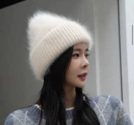брендовые вещи оригинал: Зимняя шапка, материал- шерсть Ангора в белом цвете, торг будет — 1