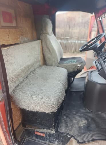 кун для мини трактора: Mercedes-Benz SLK 280: 1991 г., 2.3 л, Механика, Дизель, Фургон — 1