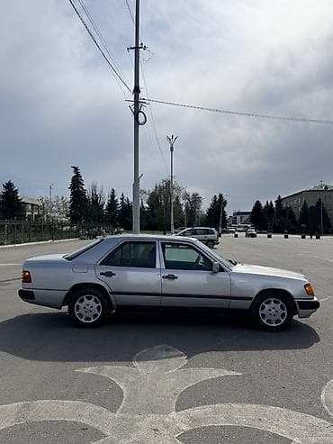 мерседес 124 с: Mercedes-Benz W124: 1989 г., Седан — 4