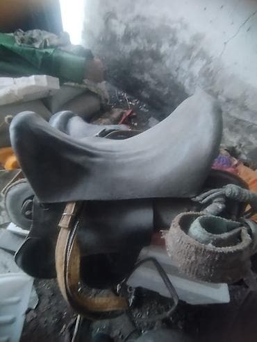 кулак тай: Кожаное конное седло с высокой лукой - Тип: традиционное седло с — 2