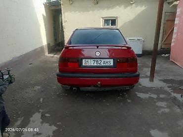 Транспорт: Volkswagen Vento: 1992 г., 1.8 л, Механика, Бензин, Седан — 3