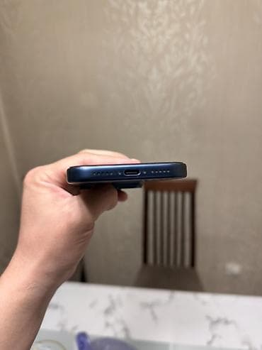 телеви: IPhone 17 Pro, Б/у, 256 ГБ, Синий, Чехол, 98 % — 5