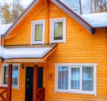 частный дом иссык куль: Коттедж, КОТТЕДЖ 7 Каракол, Парковка, стоянка, Охраняемая территория, Кумысолечение — 1