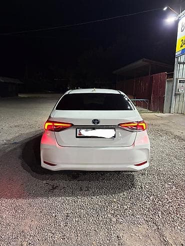 eado ev: Toyota Corolla: 2019 г., Гибрид, Седан — 6