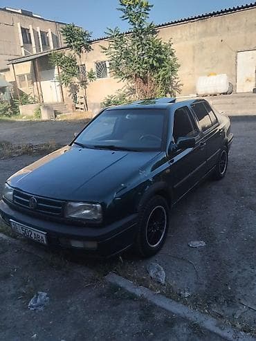 Volkswagen Vento: 1996 г., 1.8 л, Кол менен иштөөчү, Газ, Седан