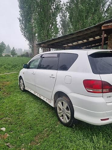 Toyota Ipsum: 2002 г., 2.4 л, Бензин, Минивэн — 2