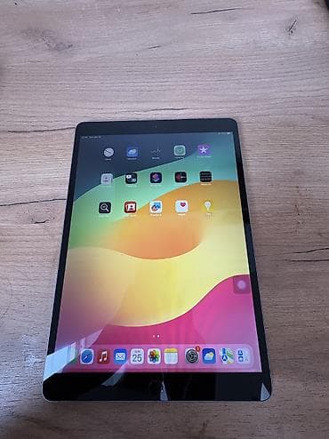 продажа ноутбуков в бишкеке: Планшет, Apple, память 64 ГБ, 10" - 11", 4G (LTE), Б/у, Классический цвет - Серый — 3