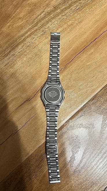 garmin 7: Цифровые наручные часы Casio с металлическим браслетом - Корпус — 2