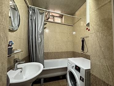 готовый домики: Продаётся жилой дом с большим крытым двором и удобной планировкой — 9